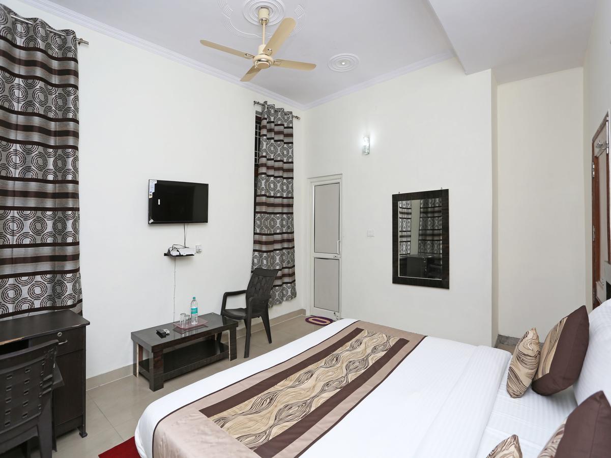 OYO 8910 Celeste Inn Greater Noida Extérieur photo