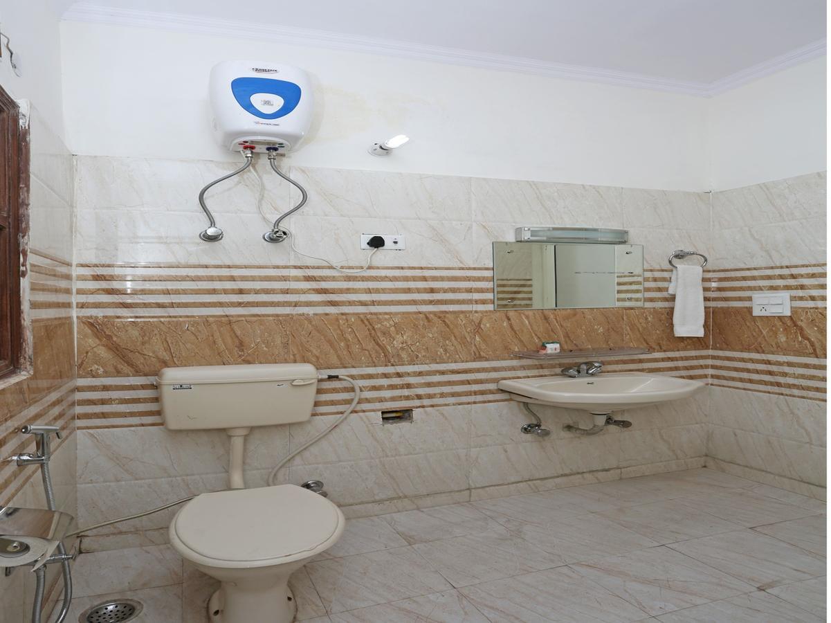 OYO 8910 Celeste Inn Greater Noida Extérieur photo